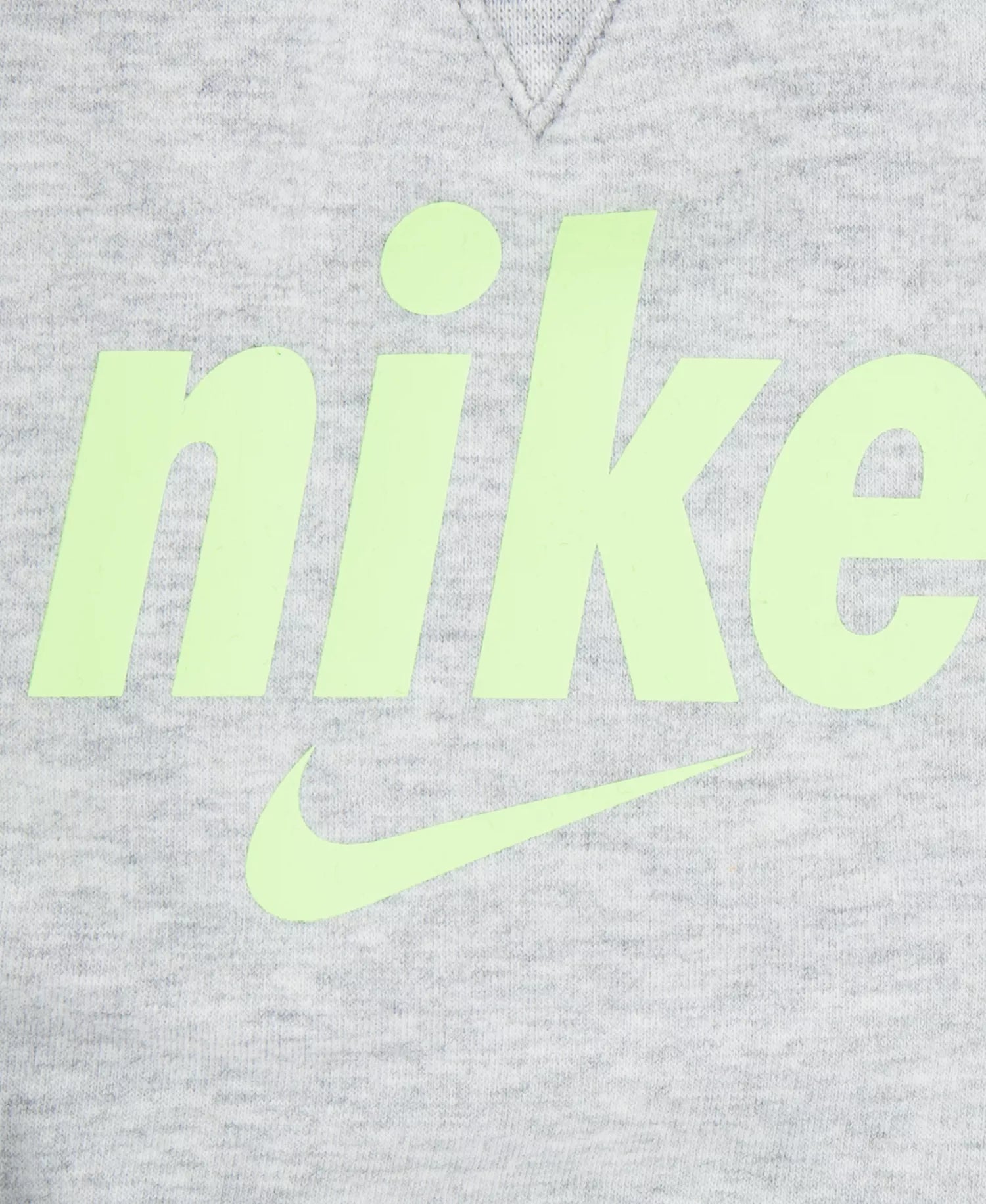 Buzo Nike Club Essential Boxy