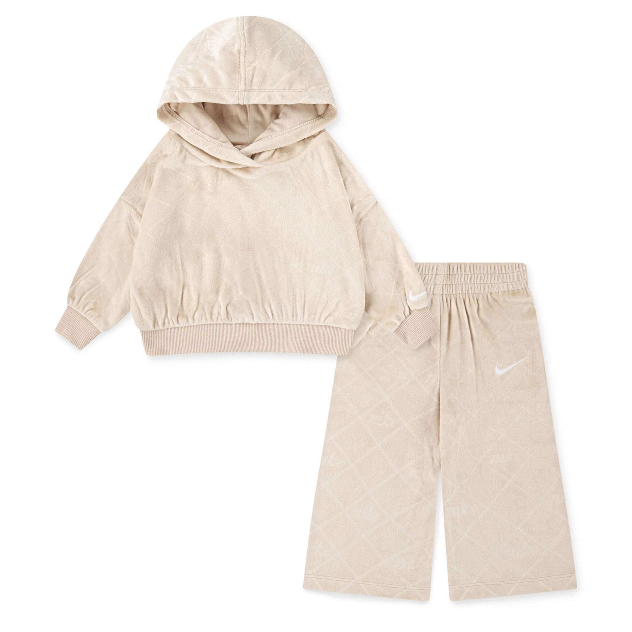 Set de Plush Nike Cozy Monogram Niña