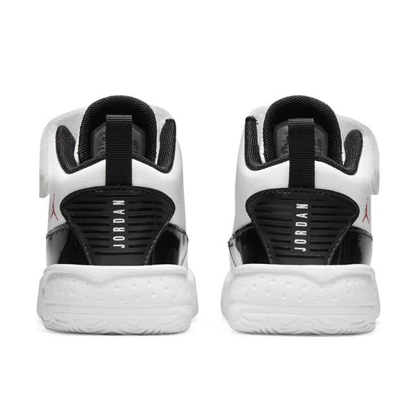 Zapatilla Jordan Max Aura 2