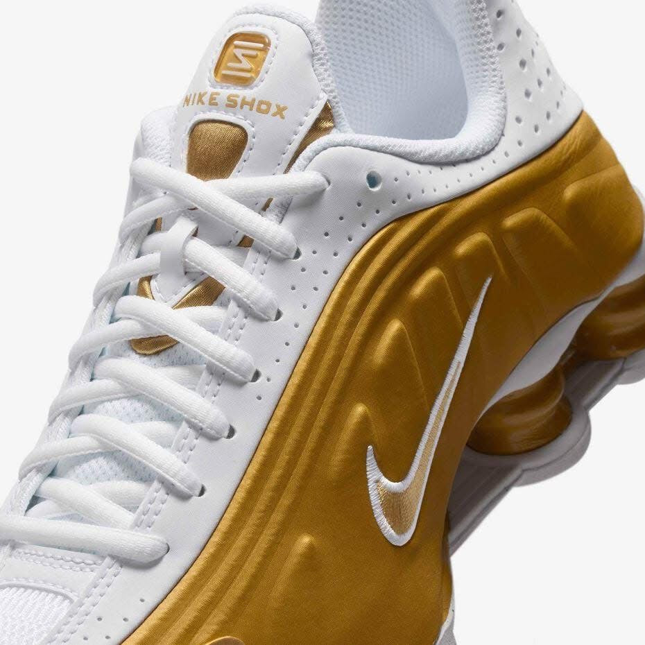 Nike Shox R4