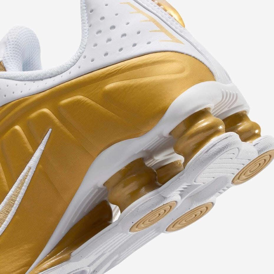Nike Shox R4