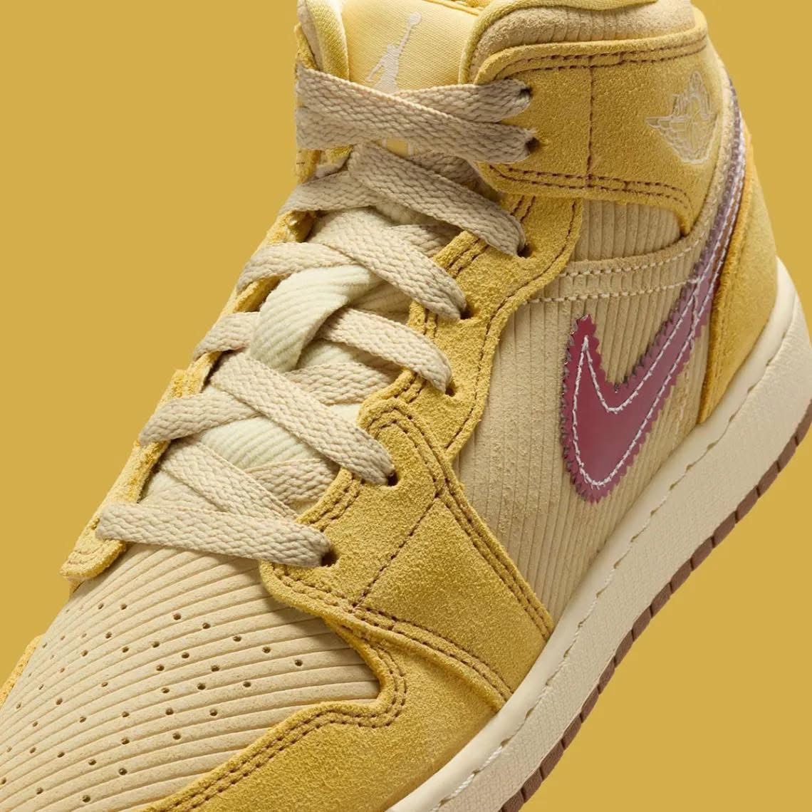 Zapatilla Jordan 1 Mid “French Fries”