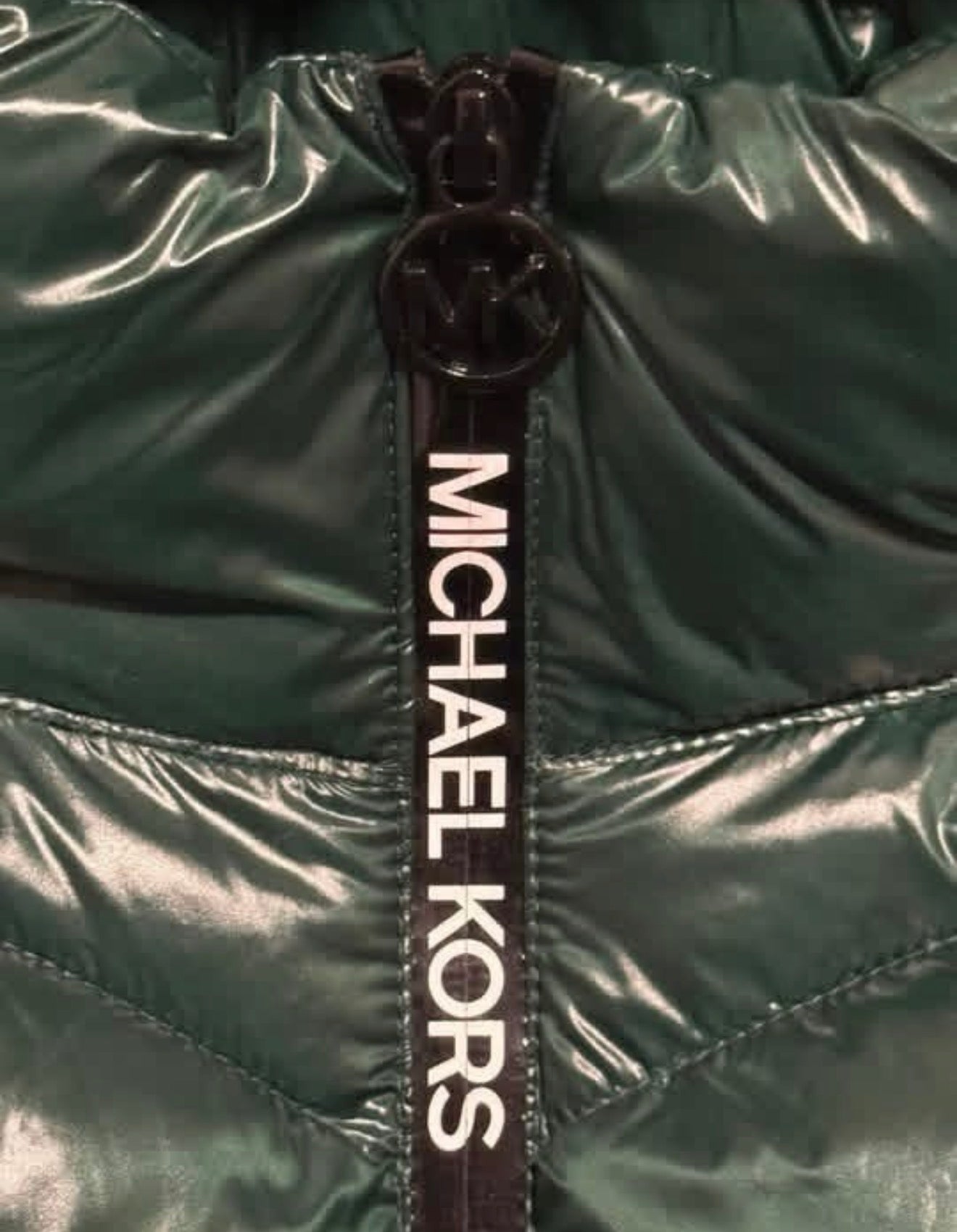 Chaqueta Michael Kors Short 450 Fill Power Hooded Puffer para Mujer