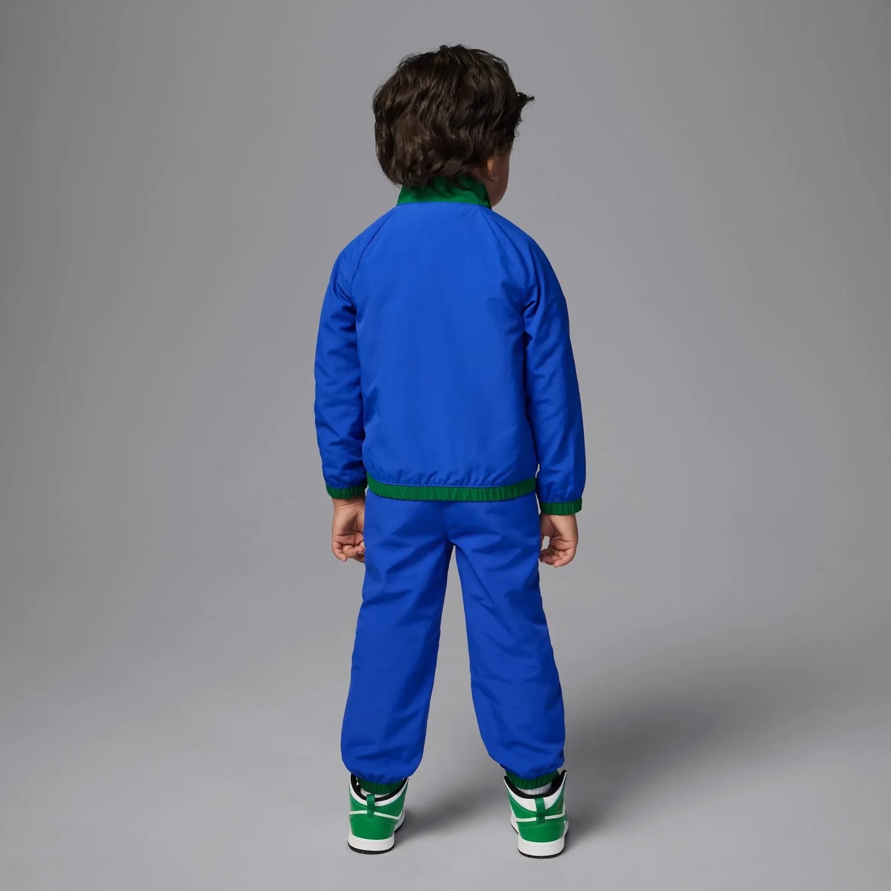 Jordan Buzo aniña Niño