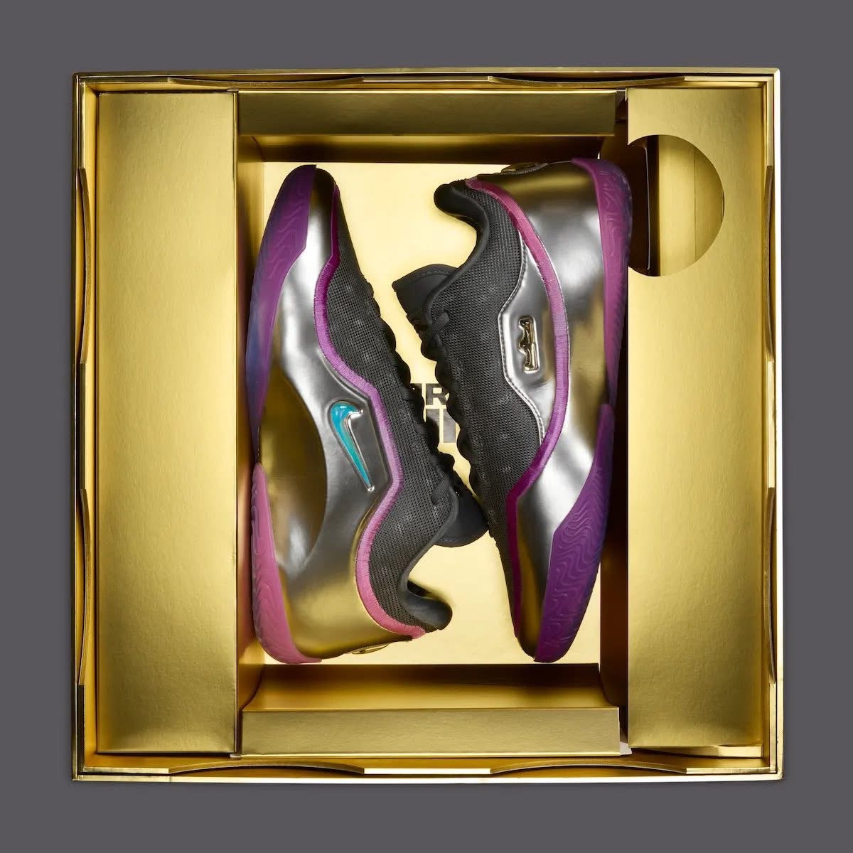 Nike Lebron XXIII  “Buble Boy”   Version Lux. En caja y con su accesorios