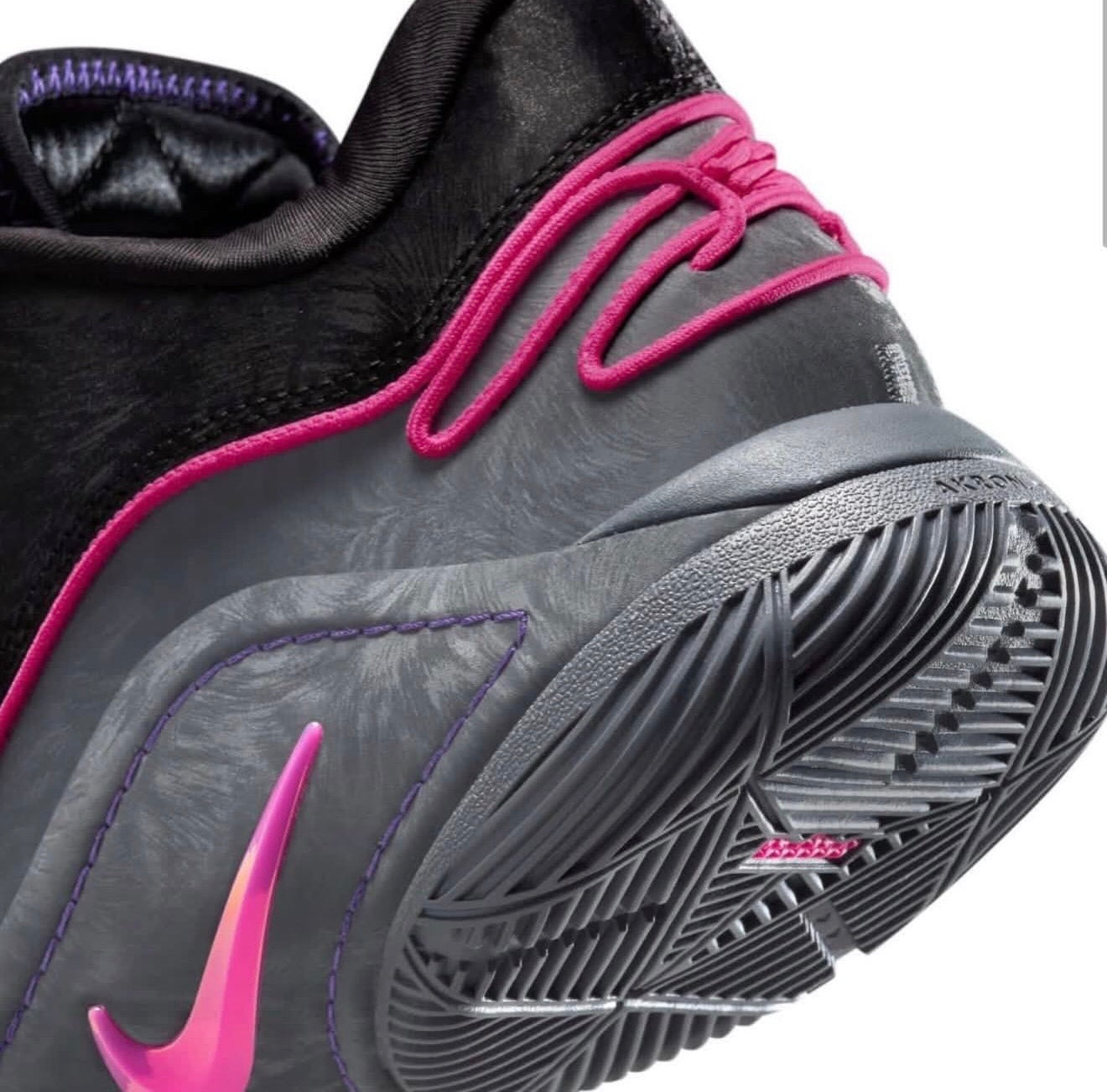 Nike Lebron XXII Zapatilla Hombre