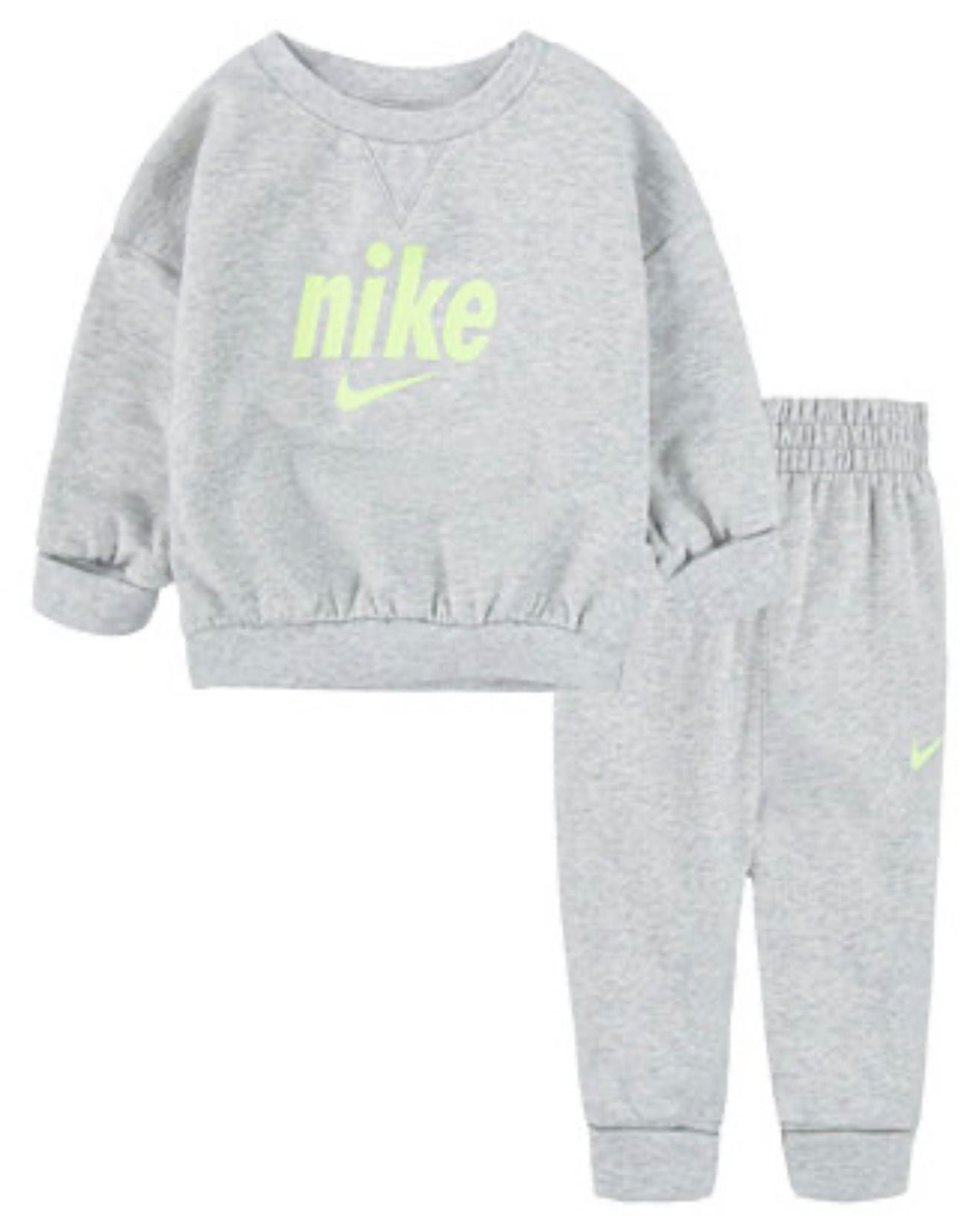 Buzo Nike Club Essential Boxy