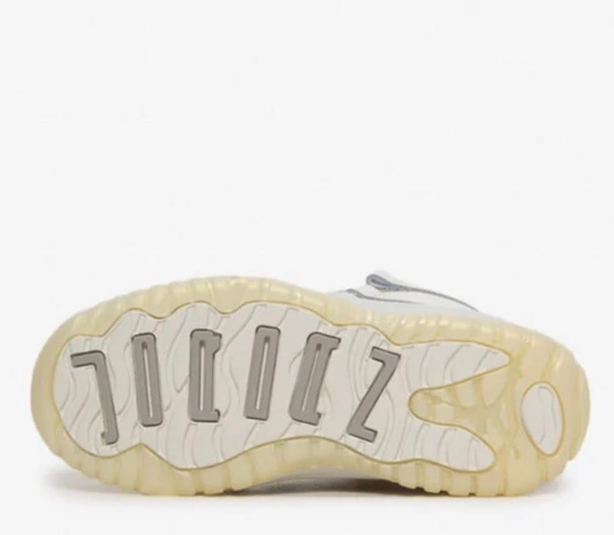 Zapatilla Jordan Retro 11 “Pearl”