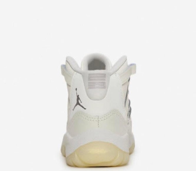 Zapatilla Jordan Retro 11 “Pearl”
